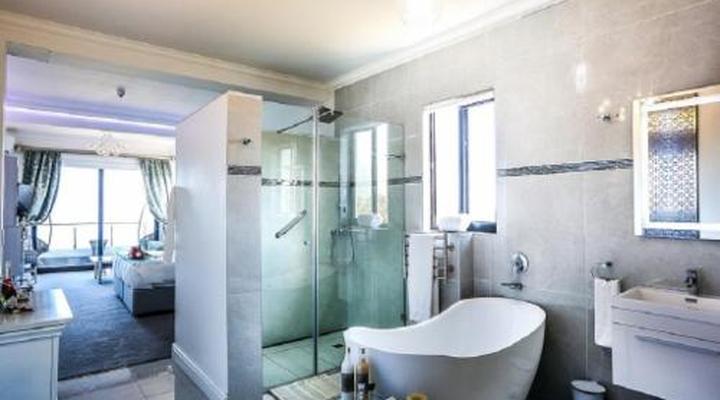 Misty Waves Boutique Hotel