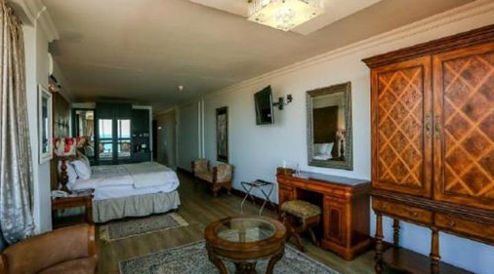 Misty Waves Boutique Hotel