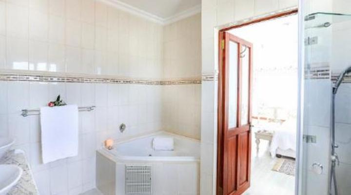 Misty Waves Boutique Hotel