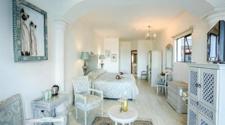 Misty Waves Boutique Hotel