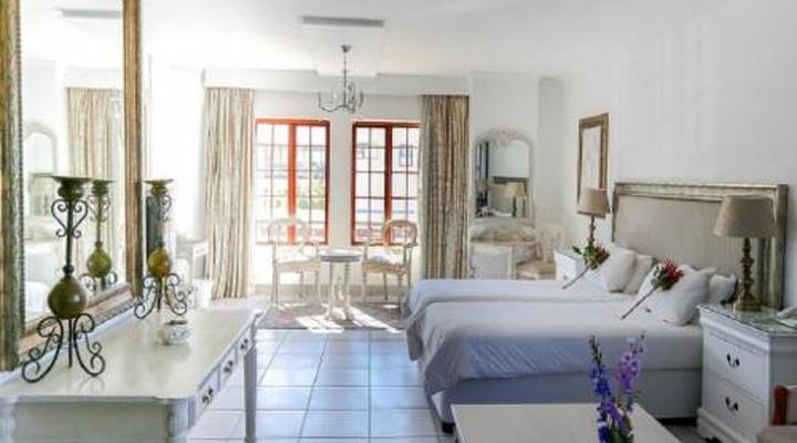 Misty Waves Boutique Hotel