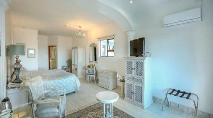 Misty Waves Boutique Hotel