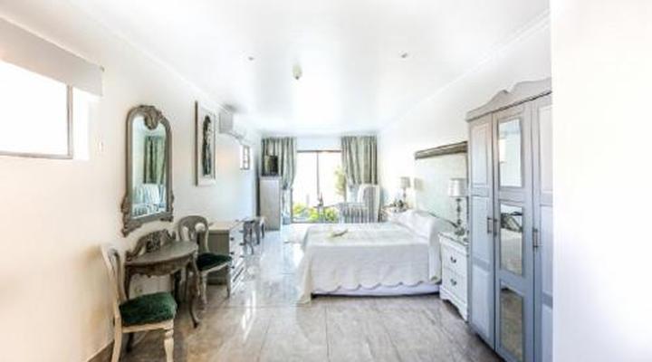 Misty Waves Boutique Hotel