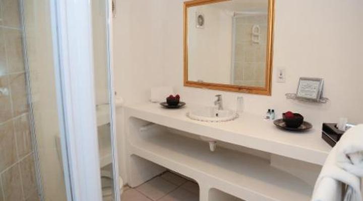 Misty Waves Boutique Hotel