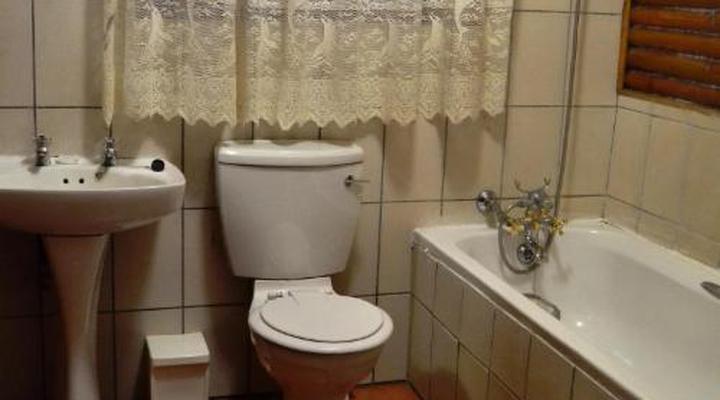 Log cabin & Settlers village