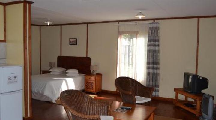 Log cabin & Settlers village