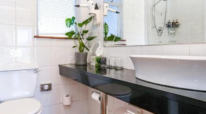 Hilltop Country Lodge