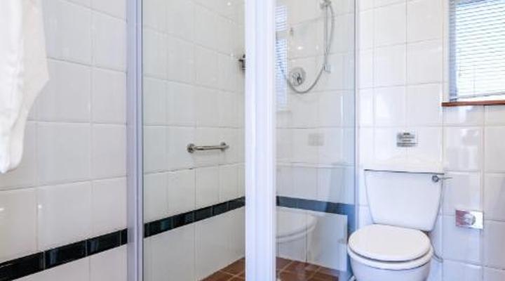 Hilltop Country Lodge