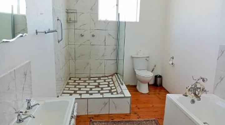 Die Tuishuise & Victoria Manor