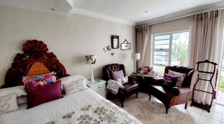 Gordon's Beach Boutique Guest lodge