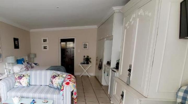 Gordon's Beach Boutique Guest lodge