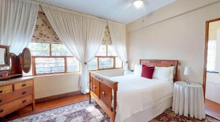 Mountain Manor Guest House