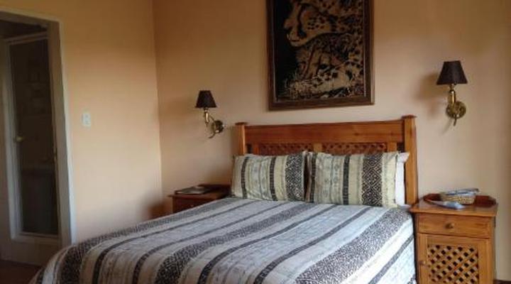 Ipe Tombe Guest Lodge