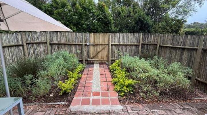 Rothman Manor De Luxe Guest Retreat