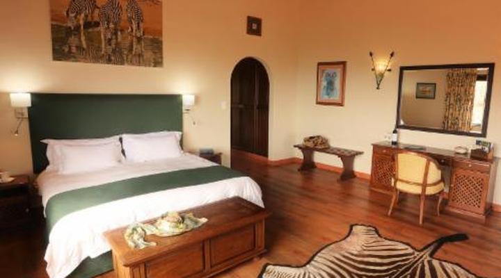 Pakamisa Private Game Reserve & Lodge