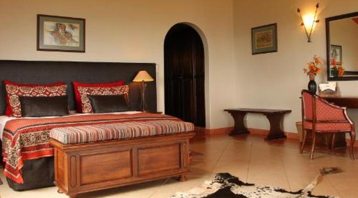 Pakamisa Private Game Reserve & Lodge