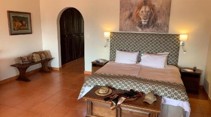 Pakamisa Private Game Reserve & Lodge