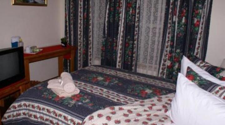 Airport Inn B&B and Emerald Guest House