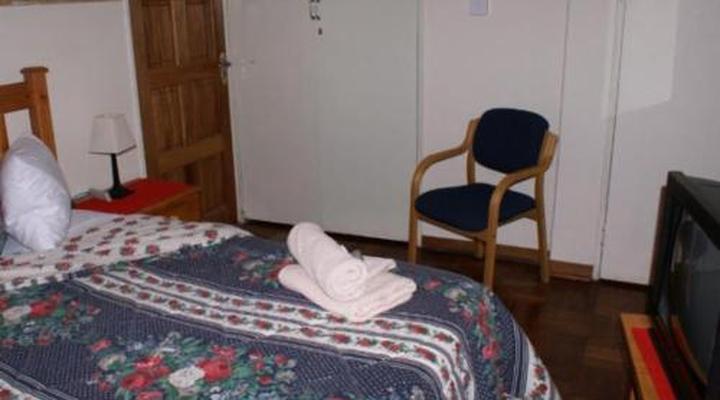 Airport Inn B&B and Emerald Guest House