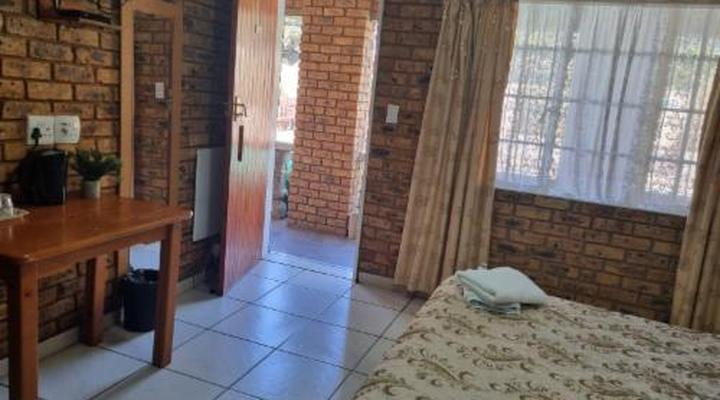 Airport Inn B&B and Emerald Guest House