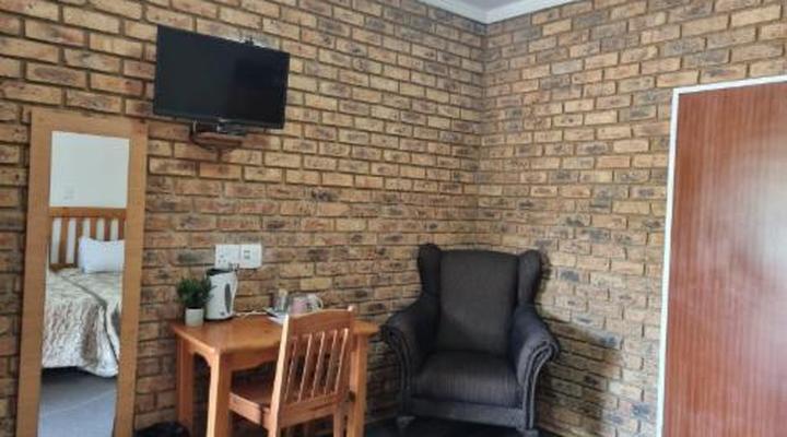 Airport Inn B&B and Emerald Guest House