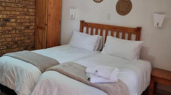 Airport Inn B&B and Emerald Guest House