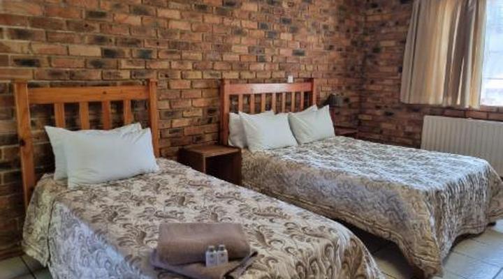 Airport Inn B&B and Emerald Guest House