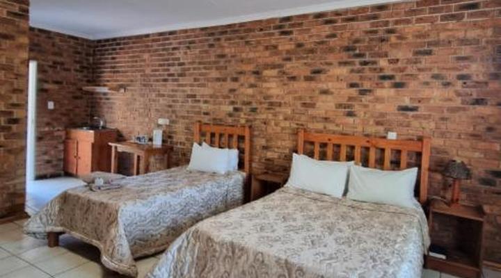 Airport Inn B&B and Emerald Guest House