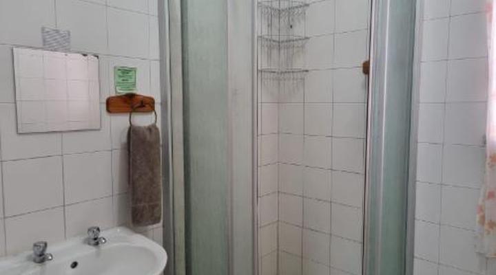 Airport Inn B&B and Emerald Guest House