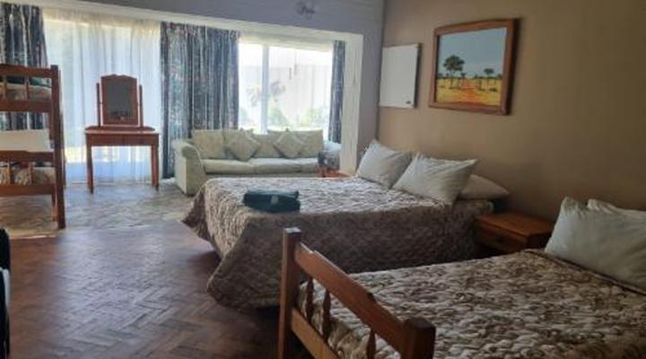 Airport Inn B&B and Emerald Guest House