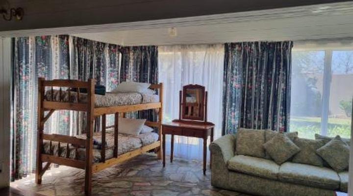 Airport Inn B&B and Emerald Guest House