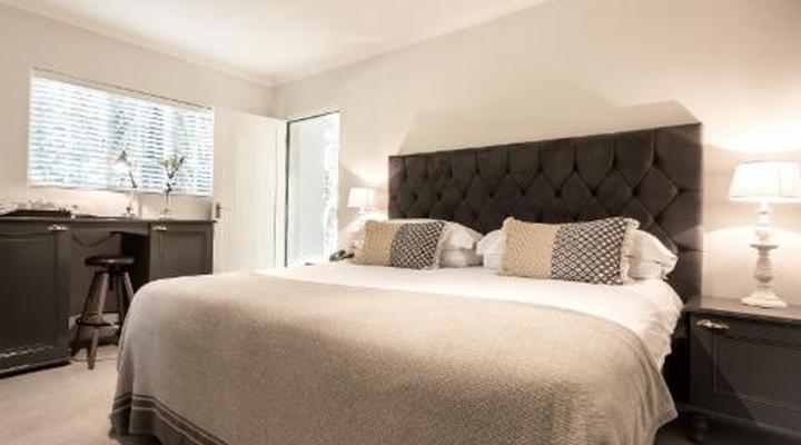 Hunters Country House