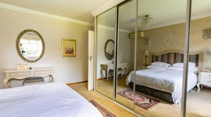 Royal Ridge Guest House