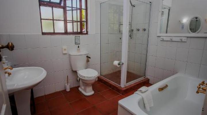 Aan de Oever Guesthouse