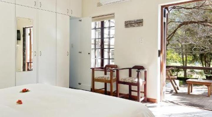 Aan de Oever Guesthouse