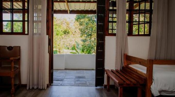 Aan de Oever Guesthouse