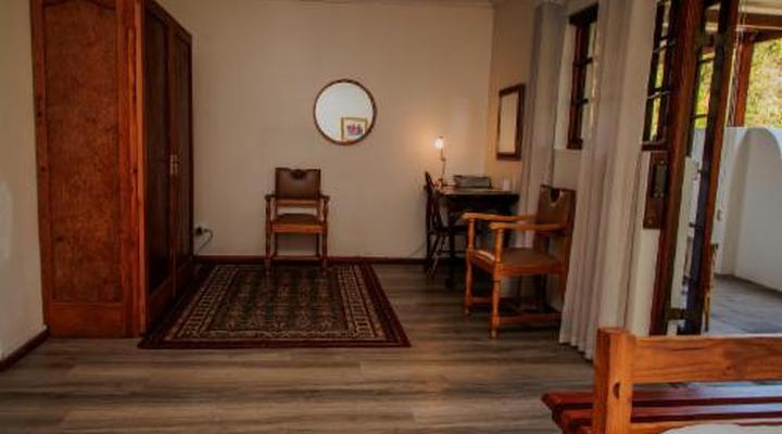 Aan de Oever Guesthouse