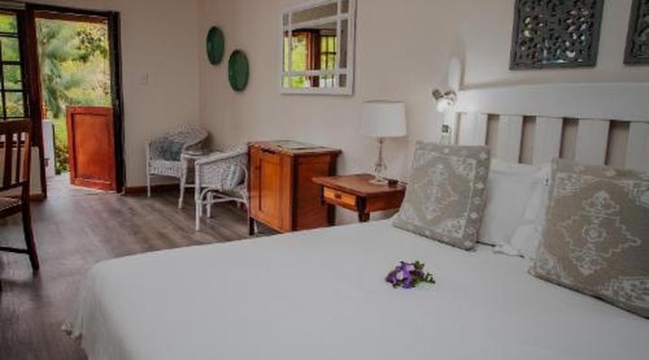 Aan de Oever Guesthouse