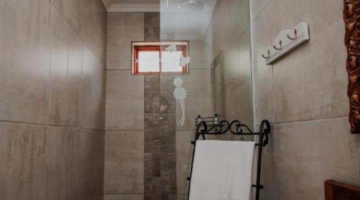 Aan de Oever Guesthouse