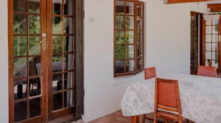 Aan de Oever Guesthouse