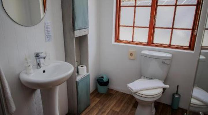 Aan de Oever Guesthouse