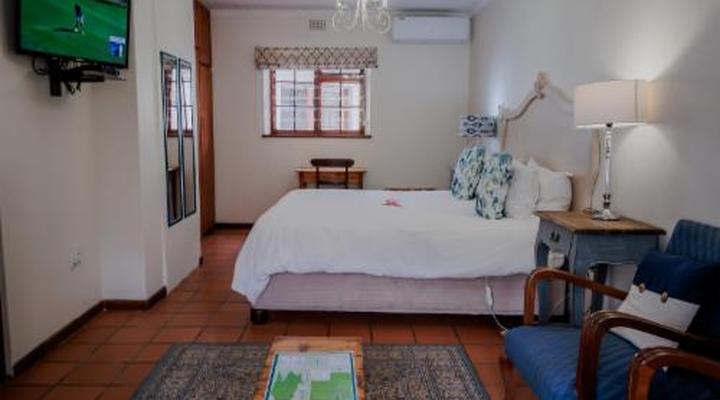 Aan de Oever Guesthouse