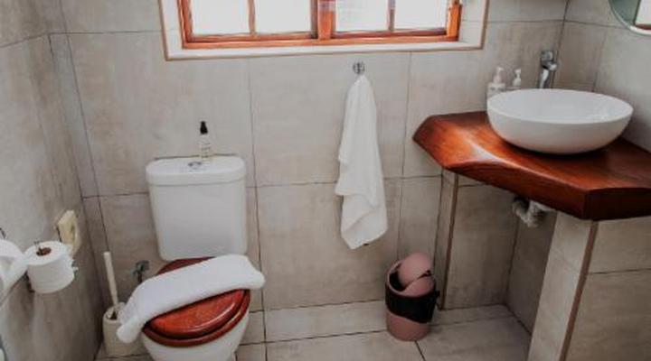 Aan de Oever Guesthouse