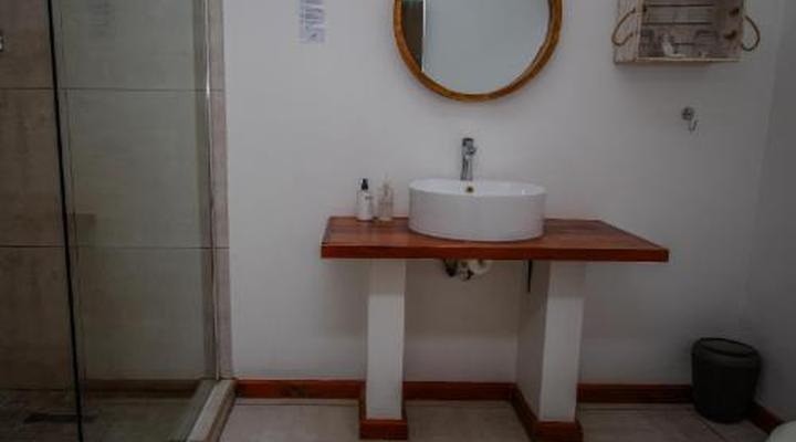 Aan de Oever Guesthouse