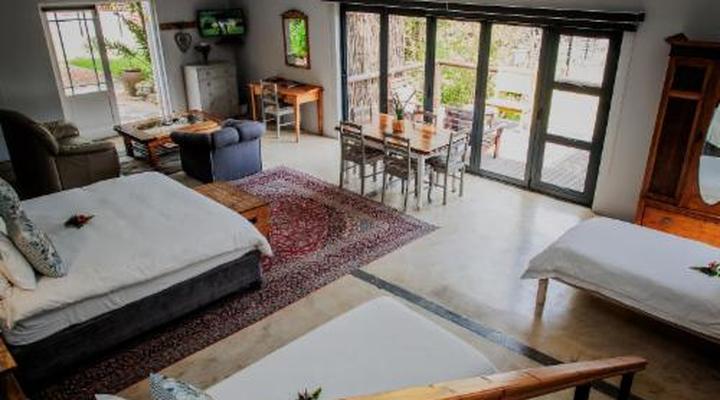 Aan de Oever Guesthouse