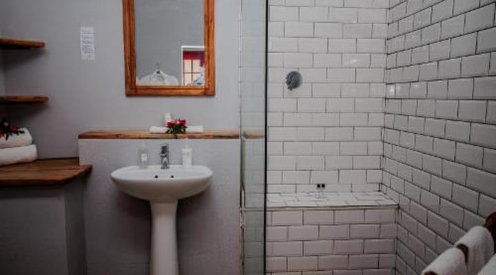 Aan de Oever Guesthouse