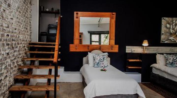 Aan de Oever Guesthouse