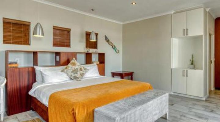 Manor on the Bay Loadshedding-free Guesthouse