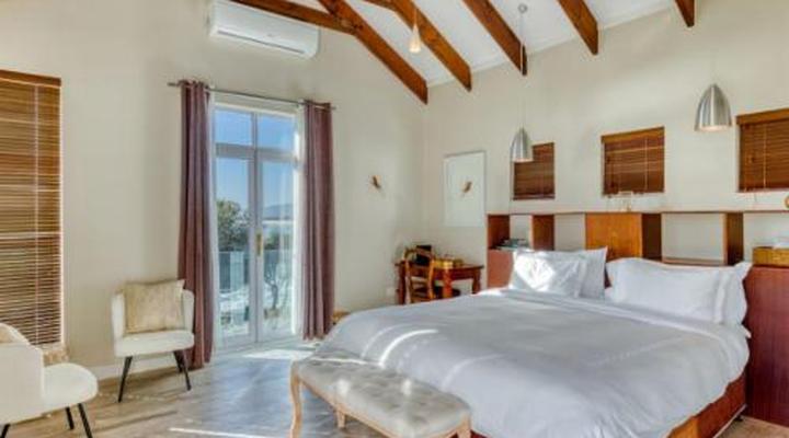 Manor on the Bay Loadshedding-free Guesthouse