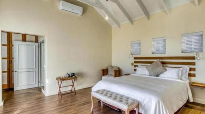 Manor on the Bay Loadshedding-free Guesthouse
